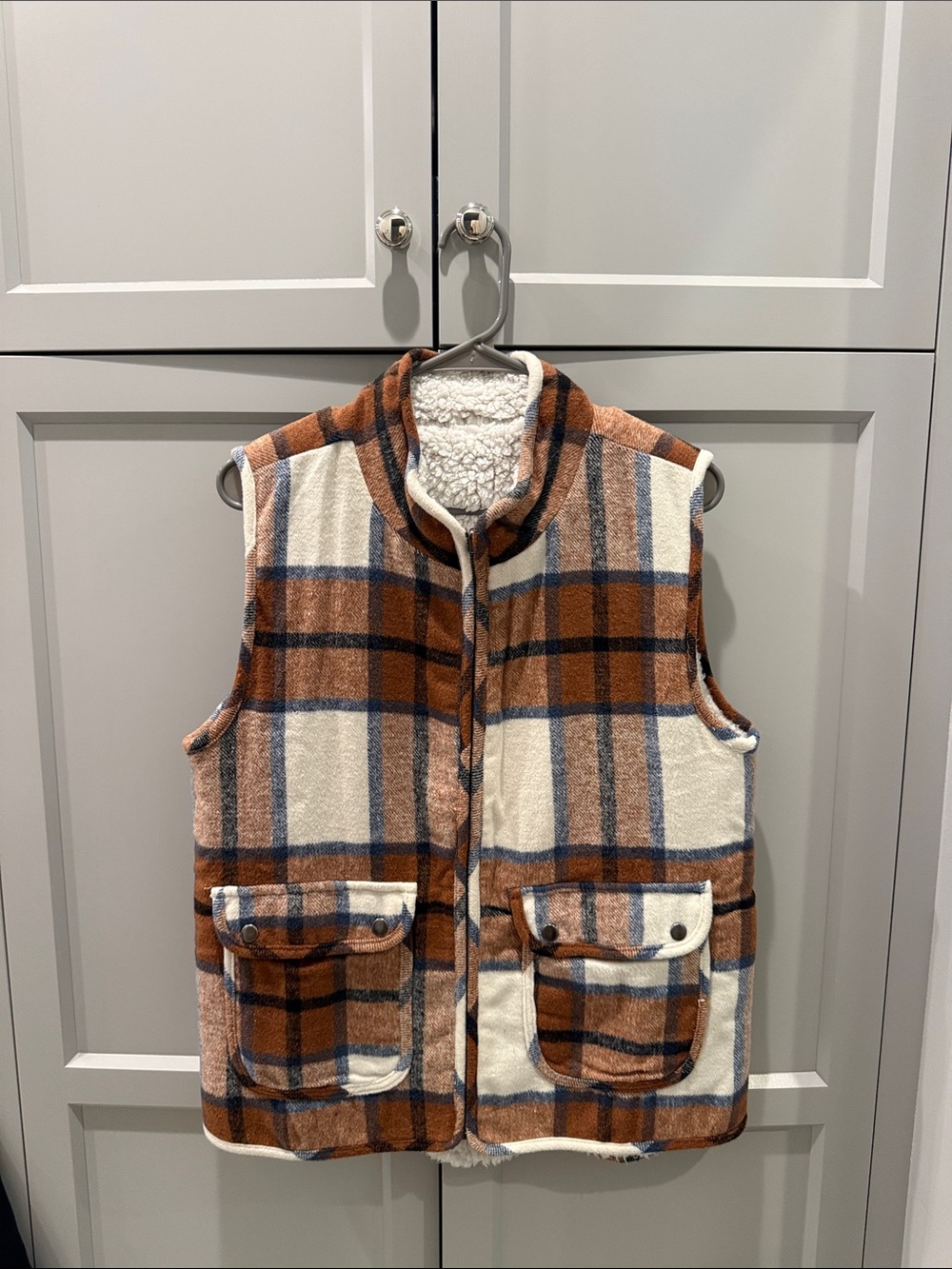Cozy Plaid Sherpa-Lined Vest - Rust & Cream